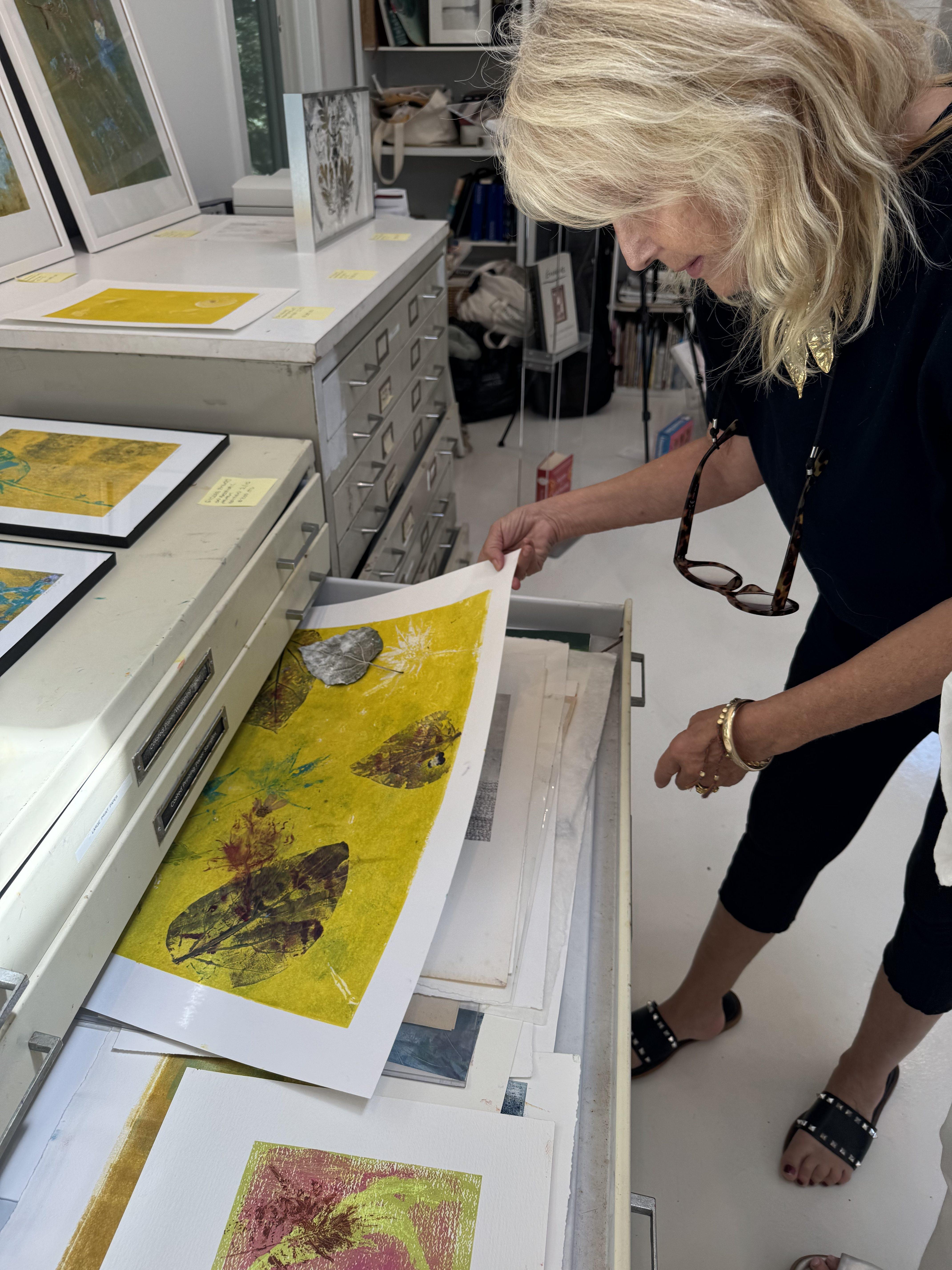 A visit to Shelter Island and a wonderful studio visit with artist Laurie Dolphin.
