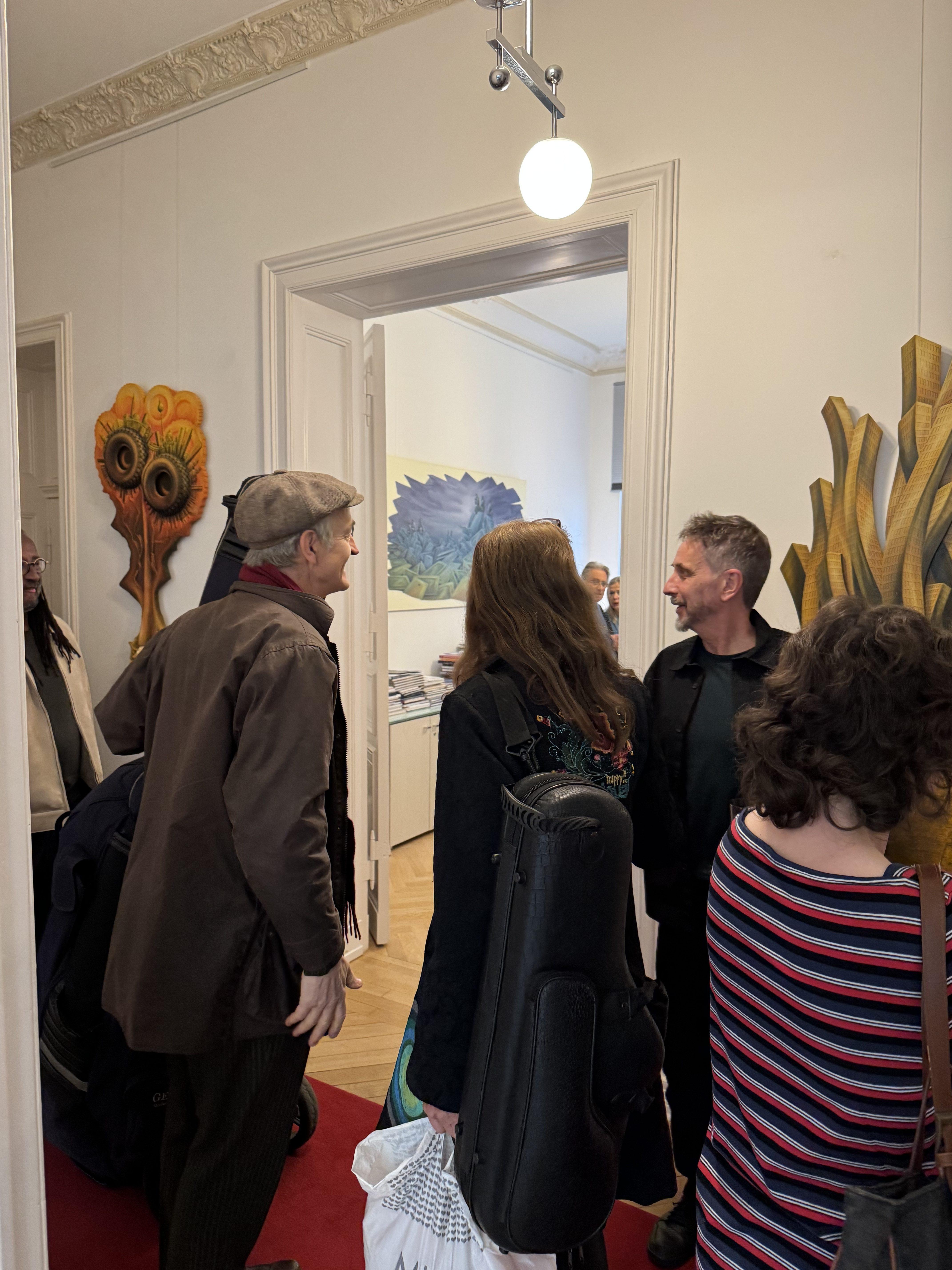 UWE TABATT URBAN THICKET In Dialogue with Networks: How Alive Is the Space of the Growing City?