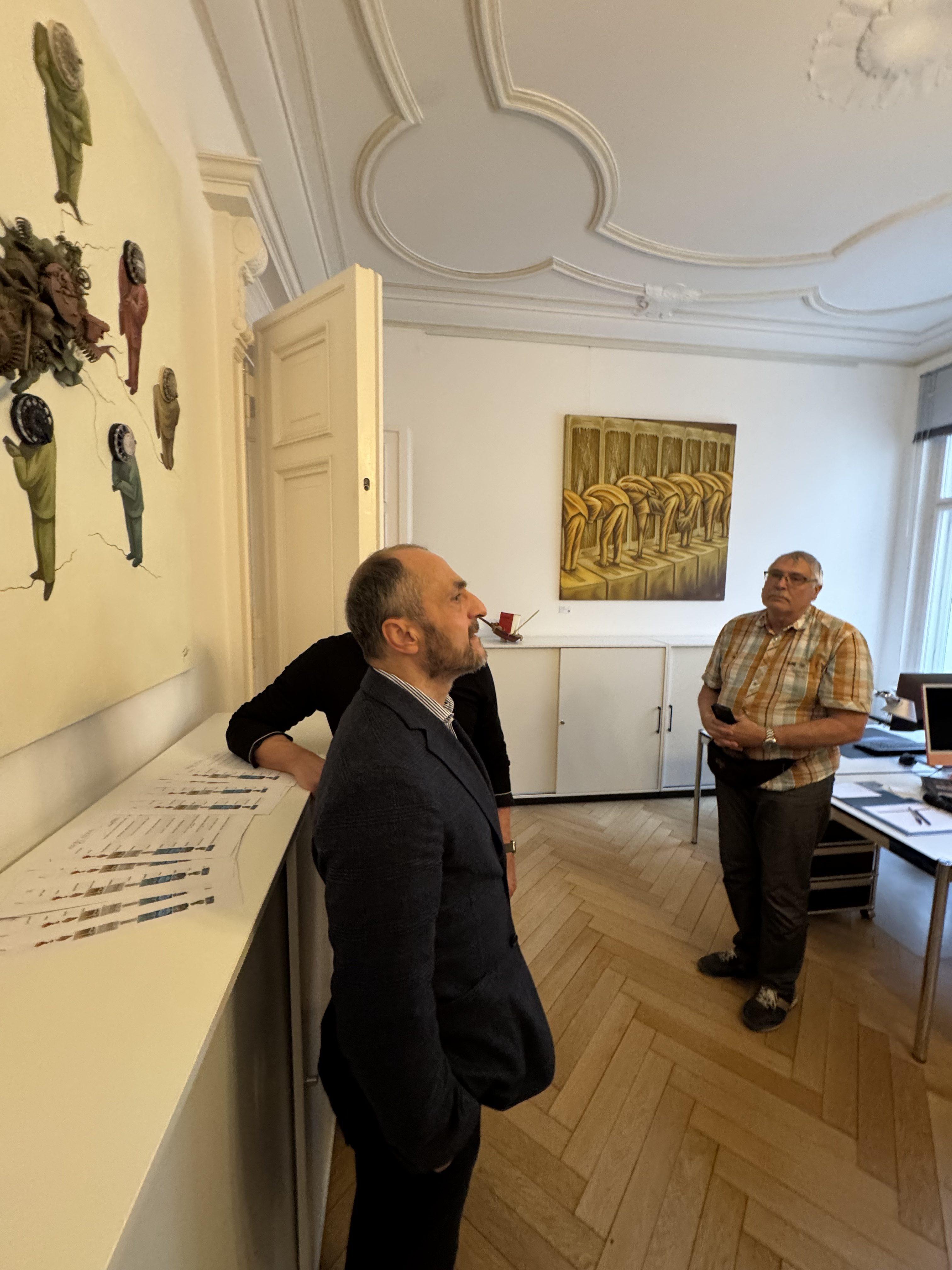 UWE TABATT URBAN THICKET In Dialogue with Networks: How Alive Is the Space of the Growing City?